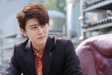 开云体育入口-蓝衣突围，当高卢雄鸡在绿军的狂潮中啄出生路