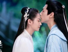 开云体育中国-浓眉肆虐内线！76人对阵广东队表演赛狂胜，戴维斯砍下统治级数据