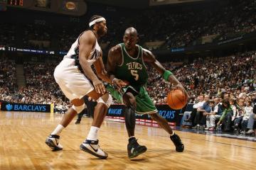 开云体育登录-定海神针戈贝尔末节统治攻防，开拓者团队篮球击溃吉林