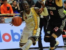 开云官网-新疆队单节拉开广东队，切特成为关键先生