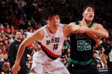 开云体育-凯尔特人对阵掘金，杜兰特关键进球定乾坤