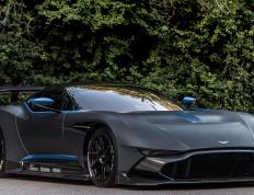 开云体育-格拉斯哥的欧冠之夜，当苏格兰风笛压过冰岛火山回响