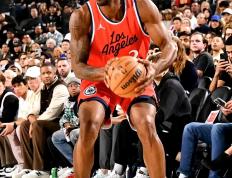 开云下载-关于快船主场战胜独行侠，莱昂纳德全能发挥展现超强实力的信息