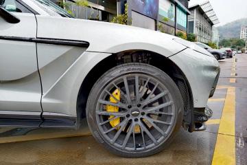 开云官网-迈凯伦轻取阿斯顿马丁，佩雷兹统治全场