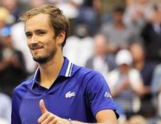 开云体育下载-戴维斯杯鏖战澳网，梅德韦杰夫扛起全队