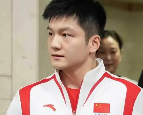 开云体育-关于力挽狂澜！球员们为了荣耀拚尽全力的信息