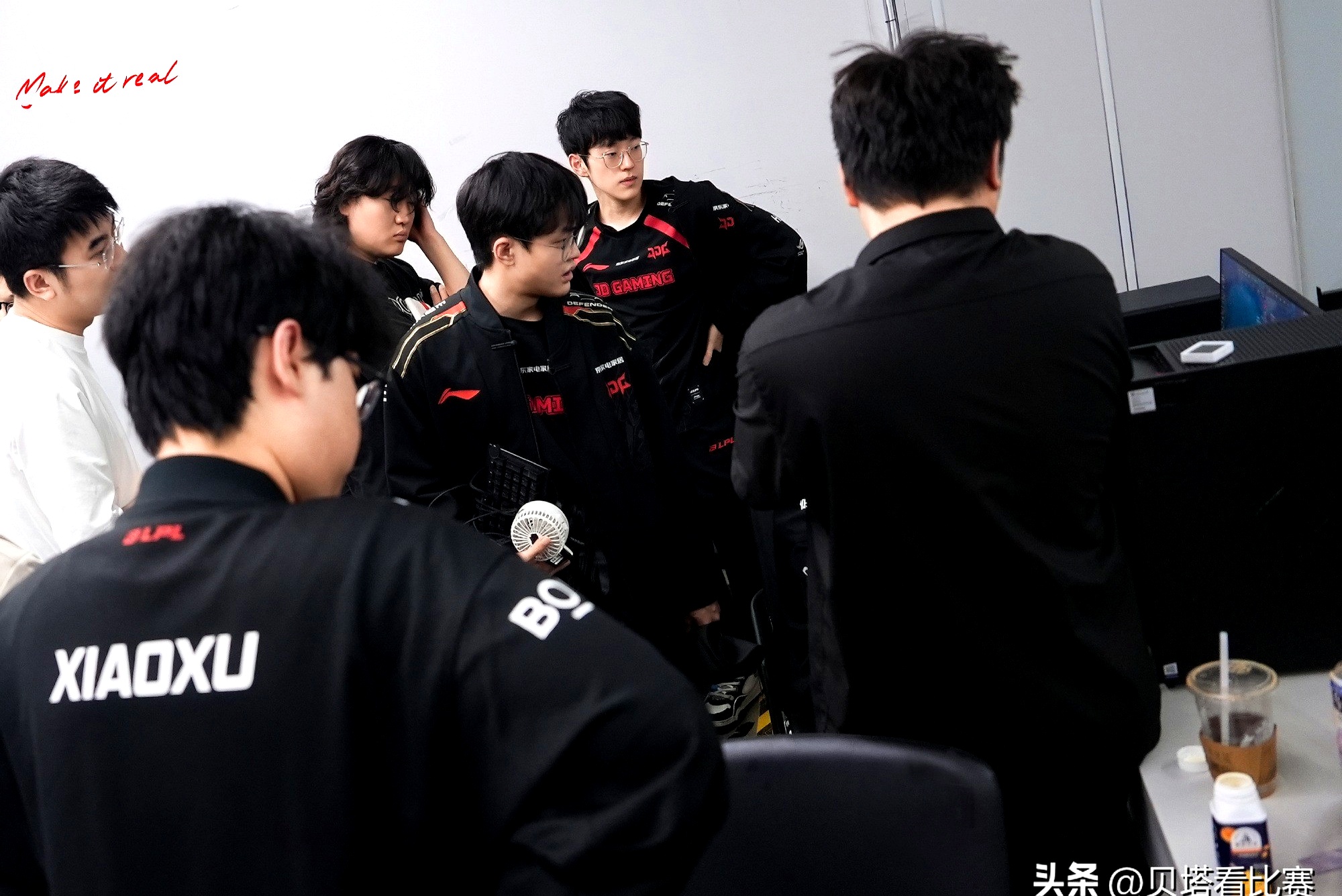 开云体育中国-100T轻取IG，Scout拿下关键大龙八强赛3:0（广州）