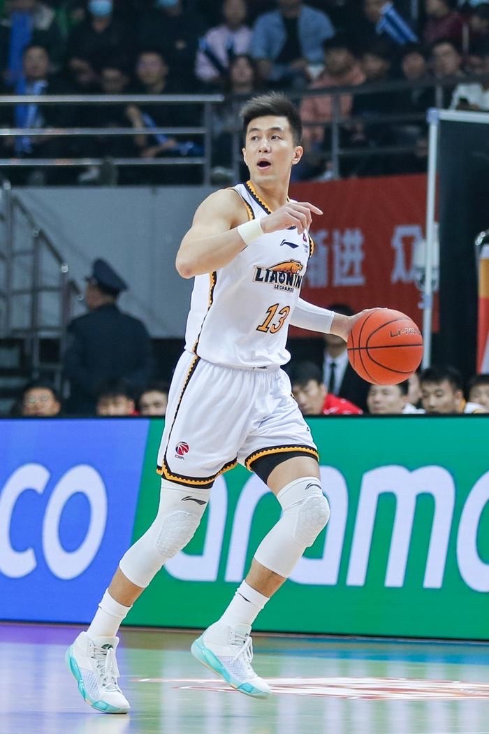 开云体育中国-江苏男篮在比赛中取得突破性胜利