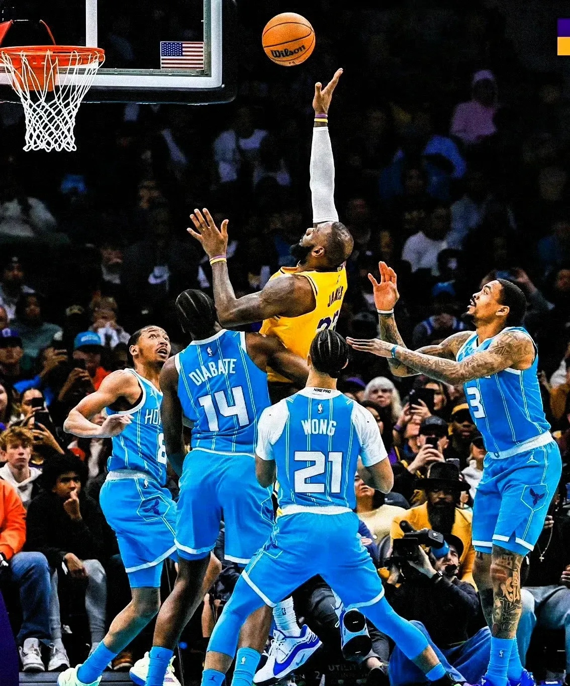 开云官网-包含湖人遭勇士逆转，浓眉30+12无用的词条