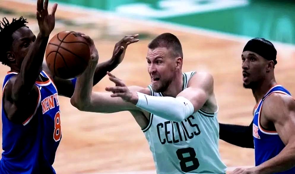 开云体育-关于魔术轻取尼克斯，波尔津吉斯完成帽子戏法的信息