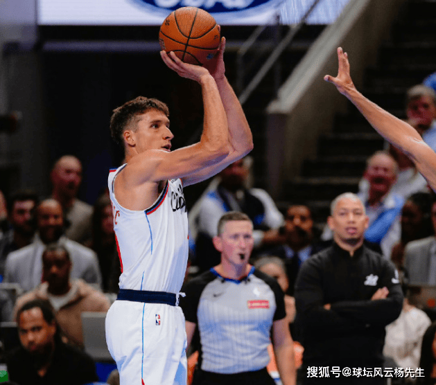 开云APP-浙江队险胜独行侠，哈登刷新纪录