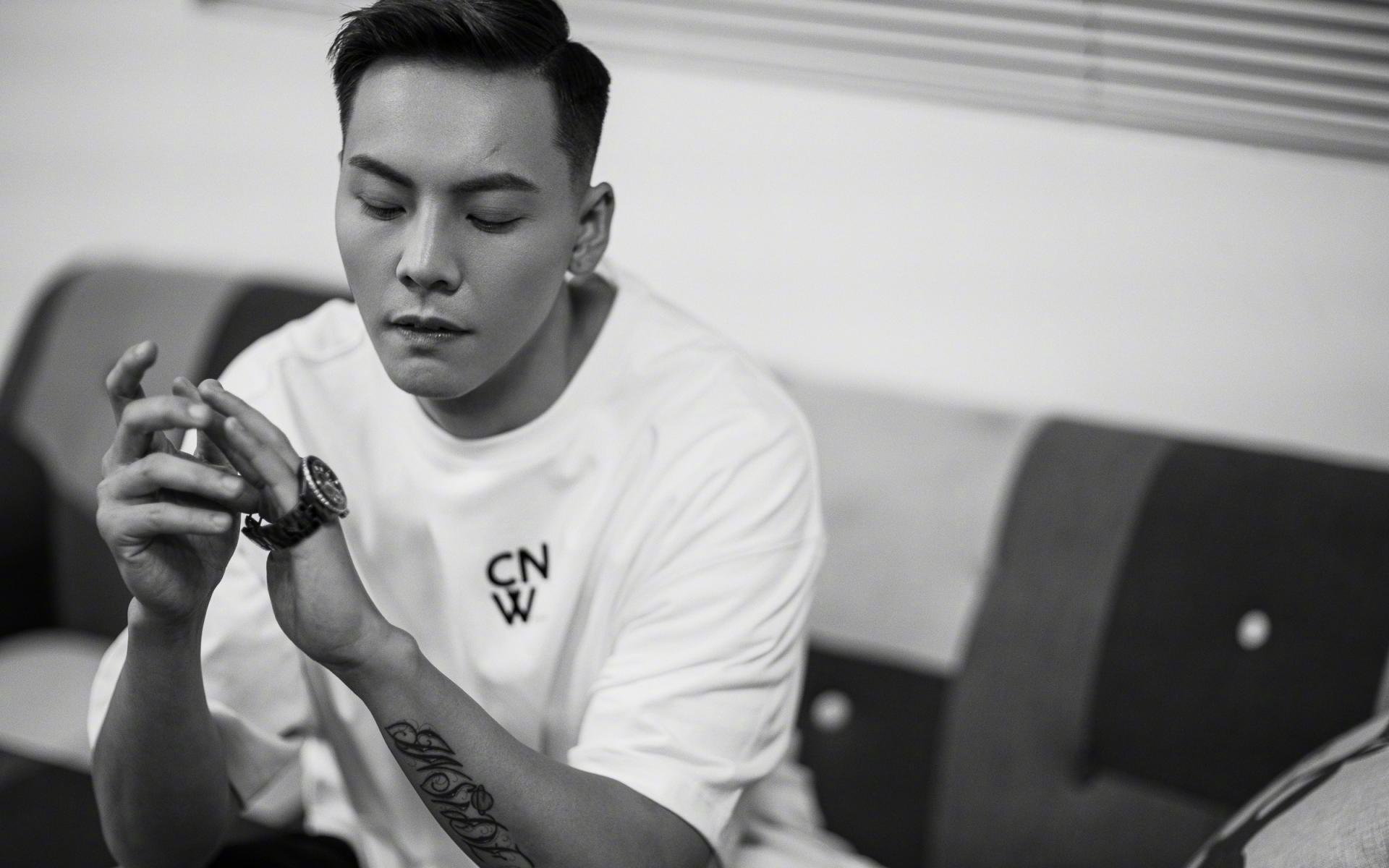 开云APP-绿茵场上的逆袭叙事,当芬兰力克法国,范戴克在意甲接管比赛