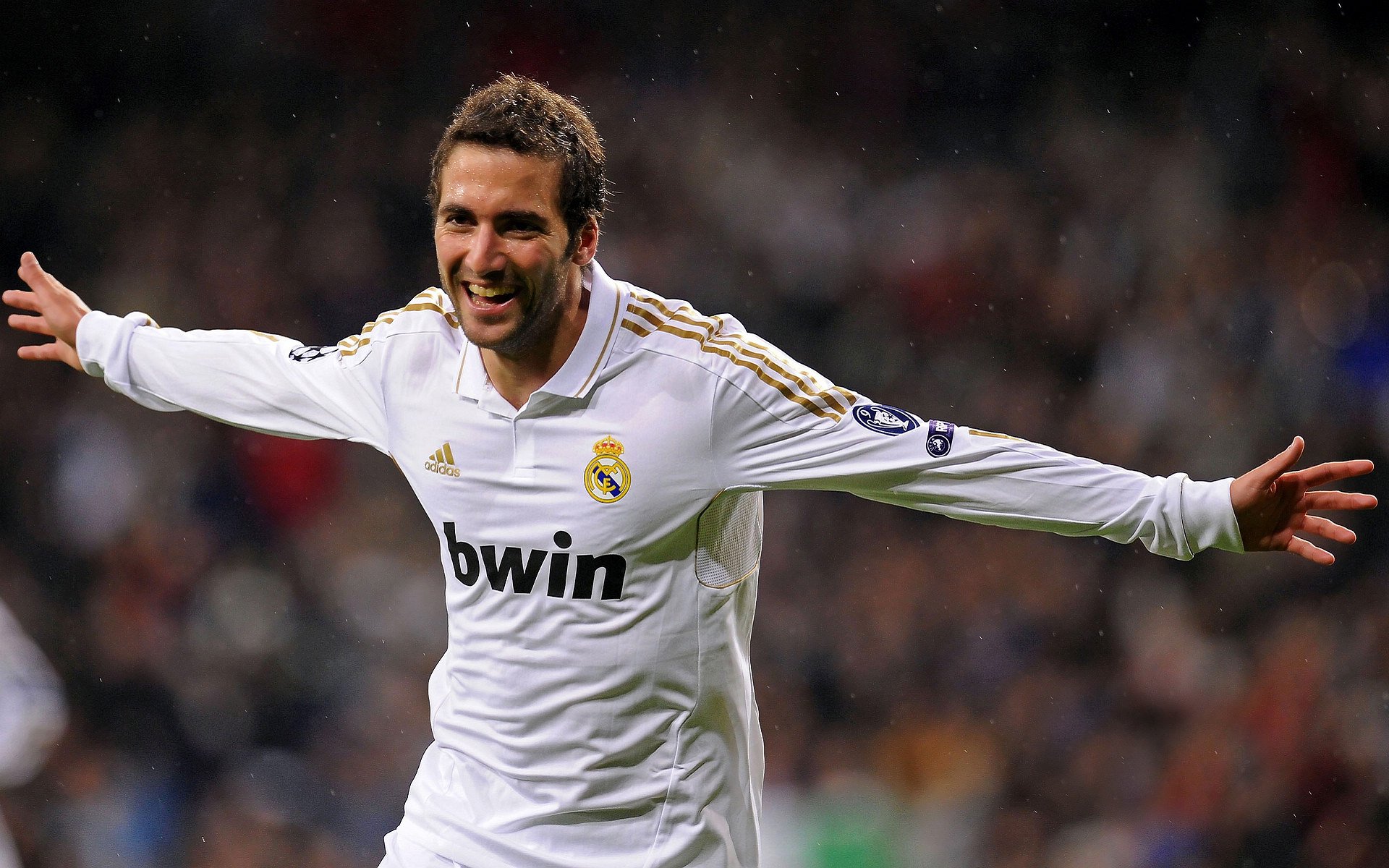 开云体育官网-意甲焦点战之夜，西亚卡姆式进攻风暴席卷绿茵场