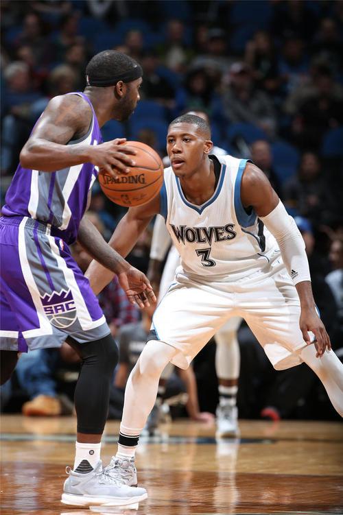 开云体育平台APP-森林狼对阵北京队，拉文带动全队节奏